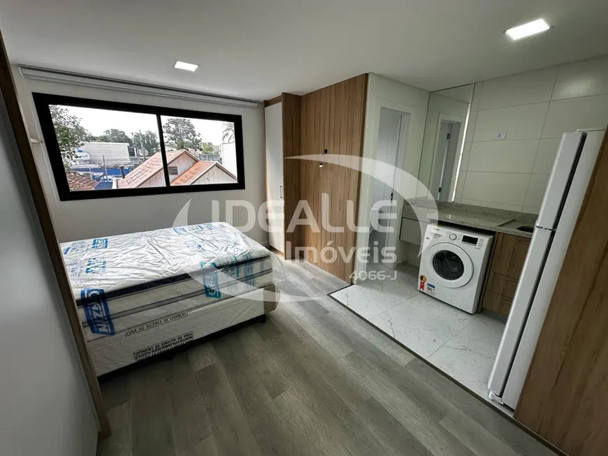 Foto 1 de Apartamento com 1 Quarto para alugar, 23m² em Rebouças, Curitiba