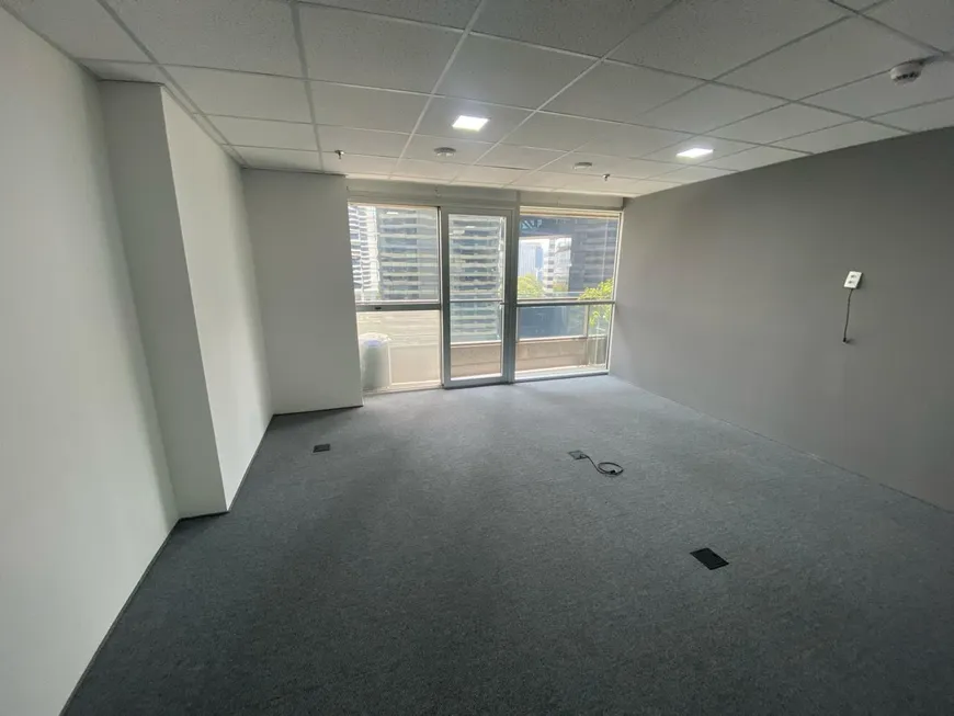 Foto 1 de Sala Comercial para alugar, 43m² em Vila Gertrudes, São Paulo