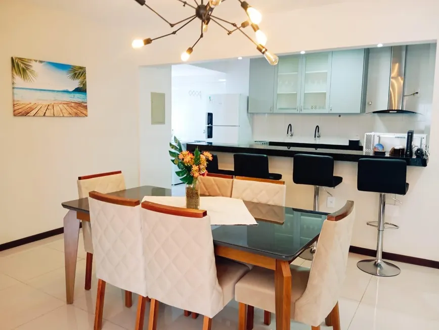 Foto 1 de Apartamento com 3 Quartos à venda, 127m² em Ponta Verde, Maceió