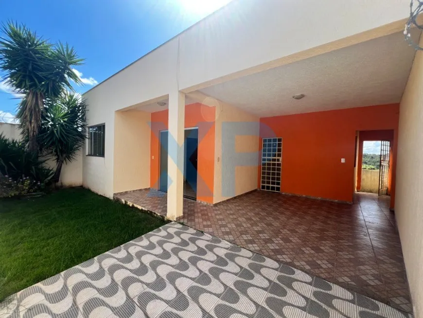 Foto 1 de Casa com 3 Quartos à venda, 170m² em Jardim Alterosa, Divinópolis