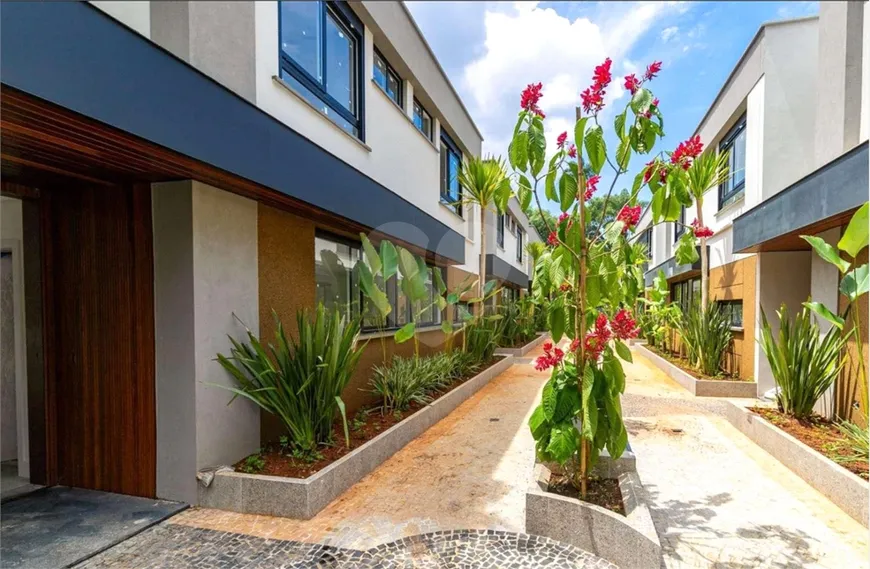 Foto 1 de Casa de Condomínio com 4 Quartos à venda, 450m² em Santo Amaro, São Paulo