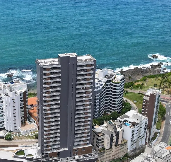 Foto 1 de Apartamento com 4 Quartos à venda, 210m² em Barra, Salvador