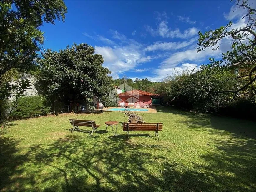 Foto 1 de Casa de Condomínio com 6 Quartos à venda, 285m² em Chacara Vale do Rio Cotia, Carapicuíba