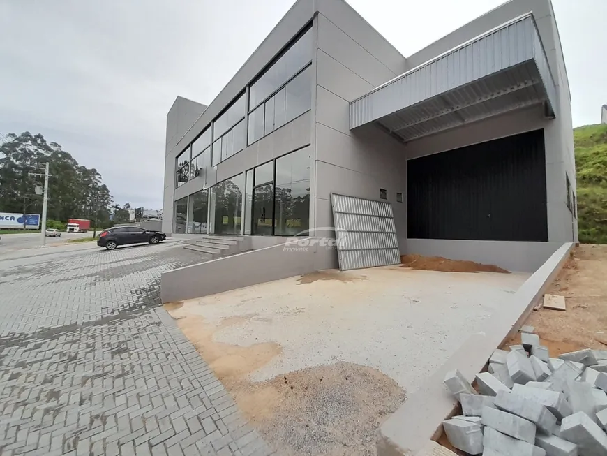 Foto 1 de Galpão/Depósito/Armazém para alugar, 930m² em Santa Terezinha, Gaspar