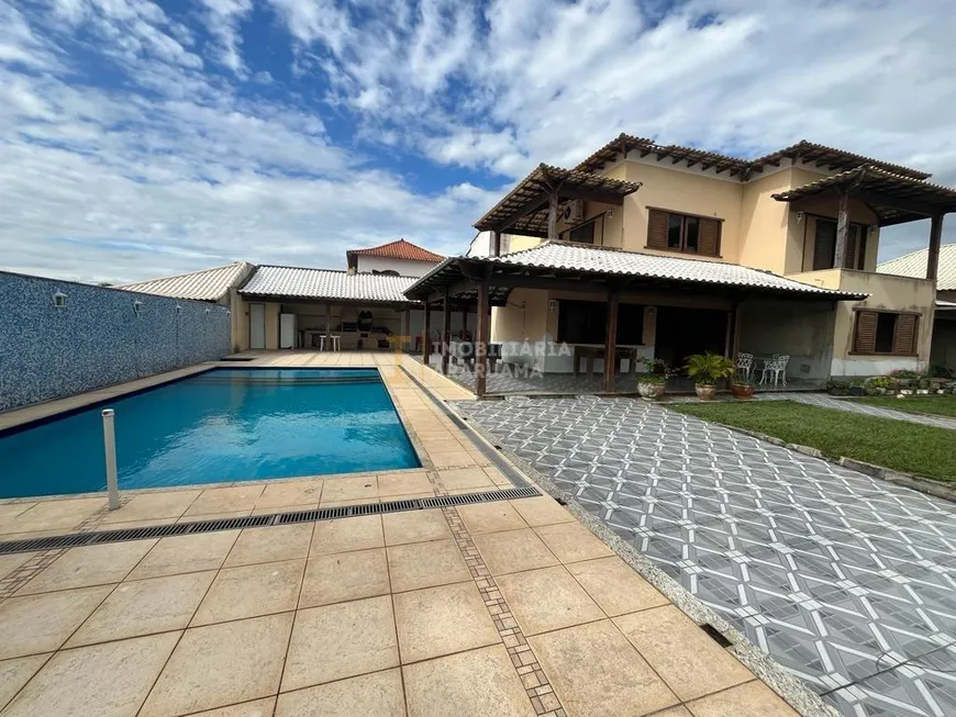 Foto 1 de Casa com 4 Quartos à venda, 420m² em Paraty, Araruama