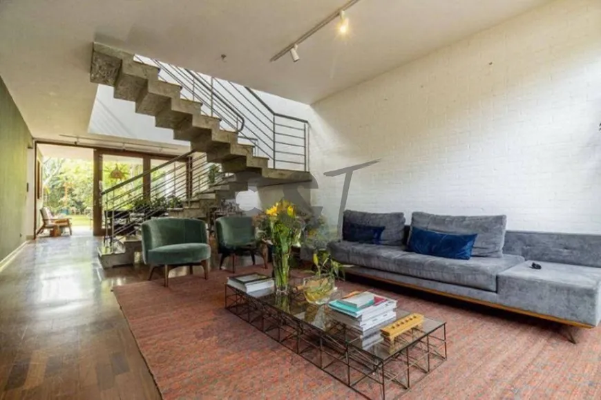Foto 1 de Casa com 3 Quartos à venda, 250m² em Brooklin, São Paulo