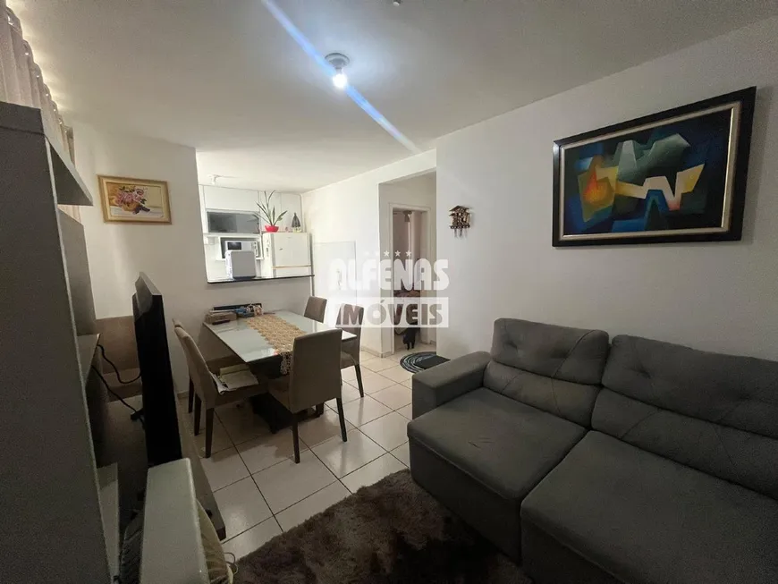 Foto 1 de Apartamento com 2 Quartos à venda, 45m² em Cabral, Contagem