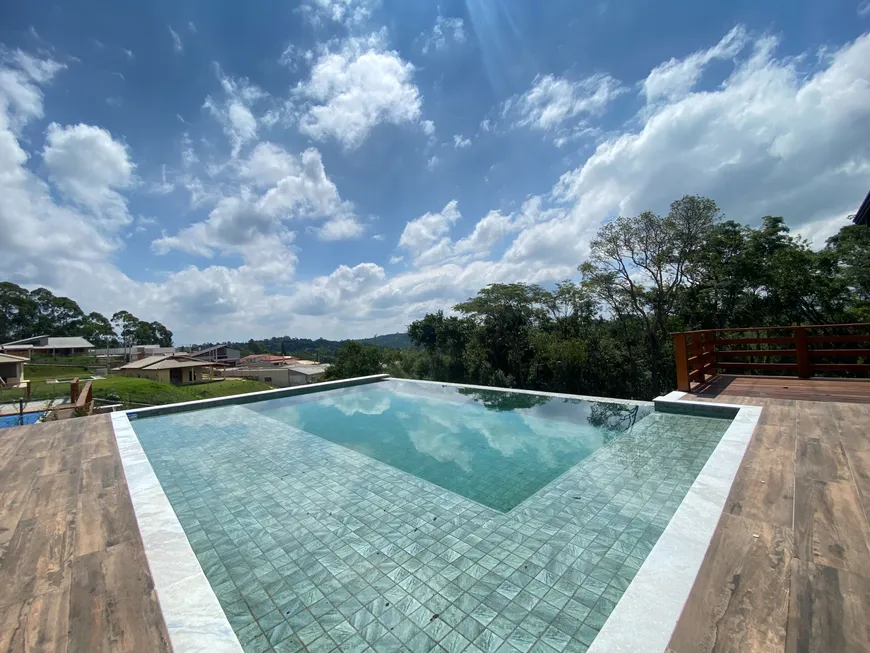 Foto 1 de Fazenda/Sítio com 5 Quartos à venda, 1000m² em Dona Catarina, Mairinque