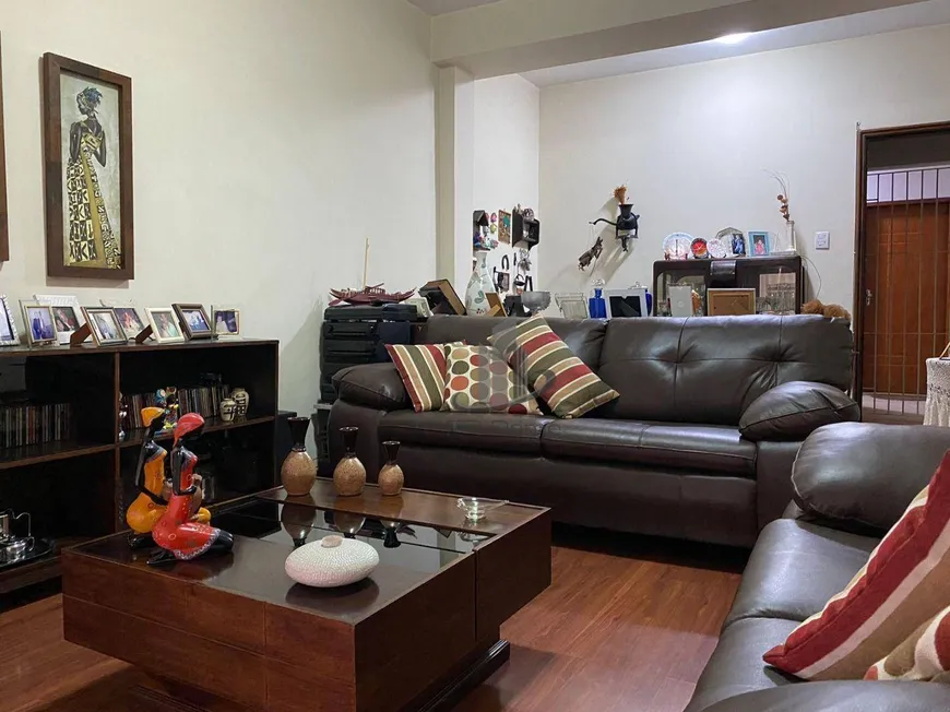 Foto 1 de Apartamento com 3 Quartos à venda, 94m² em Aterrado, Volta Redonda