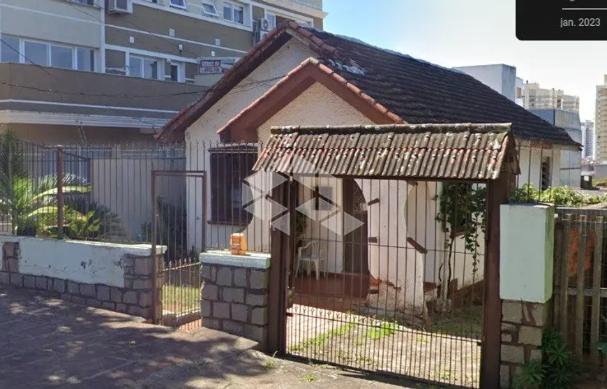 Foto 1 de Casa com 3 Quartos à venda, 104m² em Passo da Areia, Porto Alegre