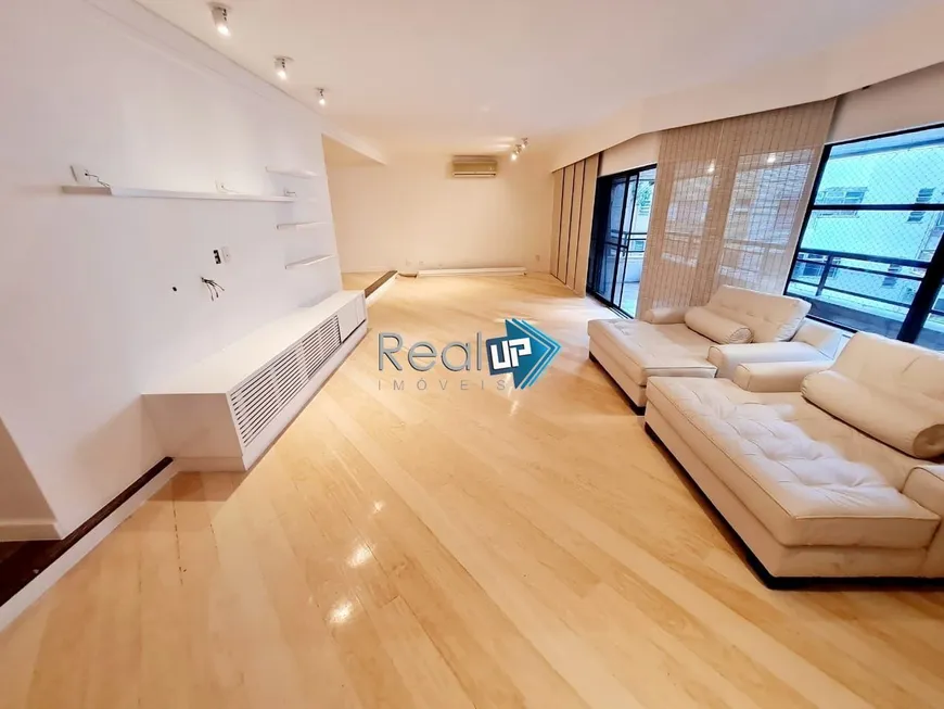 Foto 1 de Apartamento com 3 Quartos à venda, 250m² em Leblon, Rio de Janeiro