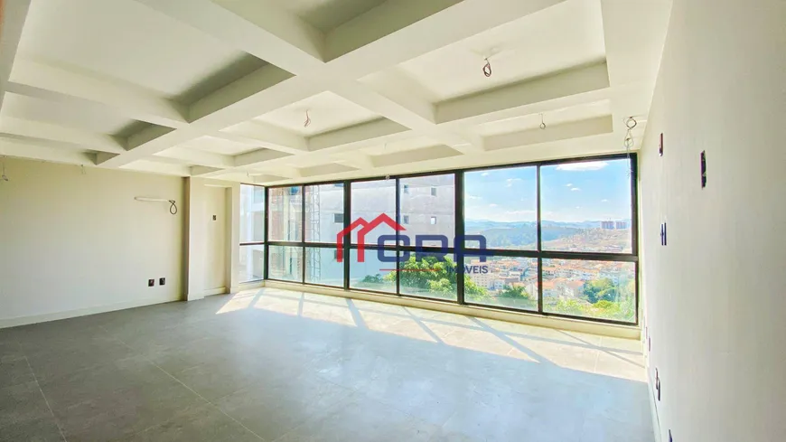 Foto 1 de Apartamento com 3 Quartos à venda, 115m² em Jardim Amália, Volta Redonda