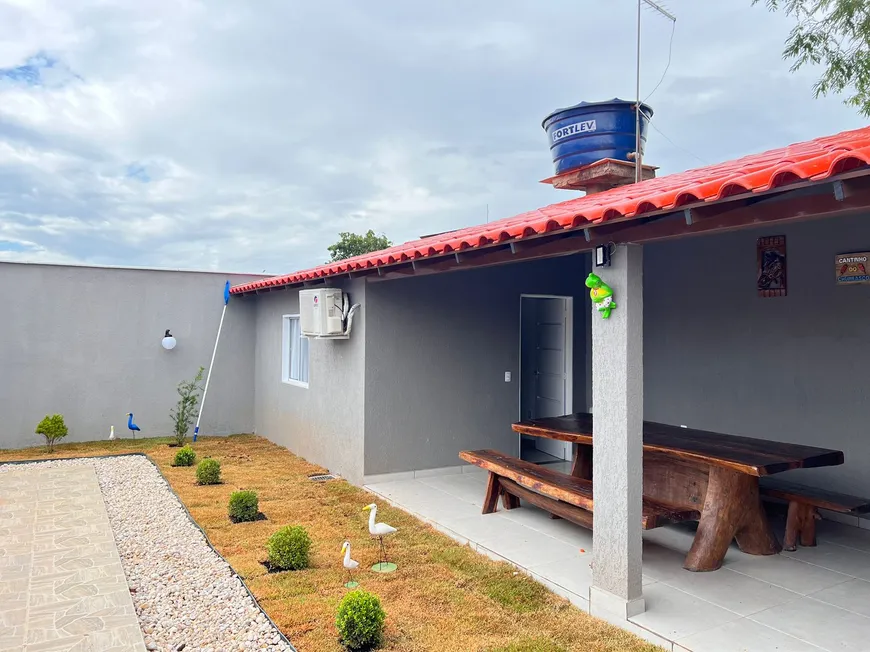 Foto 1 de Casa com 3 Quartos à venda, 200m² em Mansoes Suleste, Cidade Ocidental