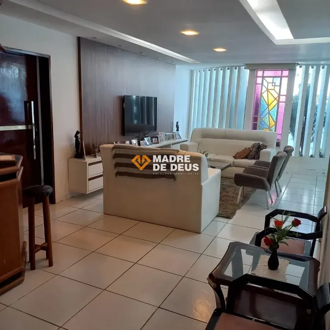 Foto 1 de Casa com 6 Quartos à venda, 263m² em Varjota, Fortaleza