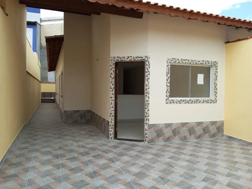 Foto 1 de Casa com 2 Quartos à venda, 75m² em Suarão, Itanhaém