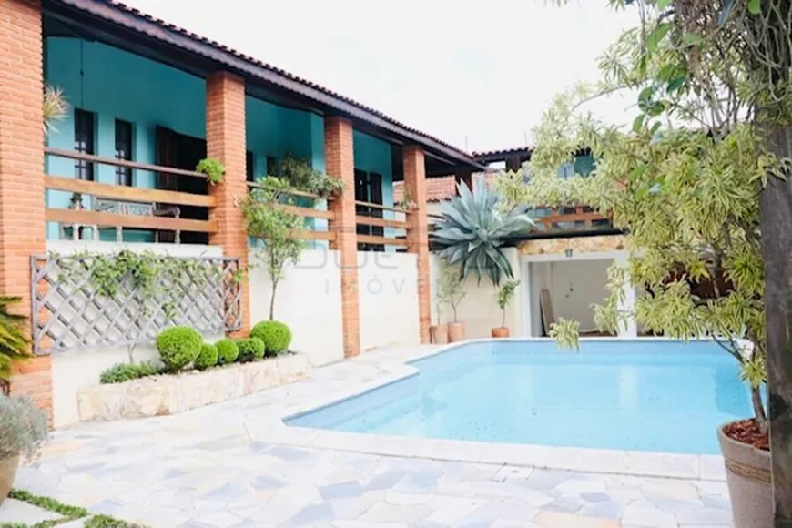 Foto 1 de Casa com 2 Quartos à venda, 297m² em Vila Suíssa, Mogi das Cruzes