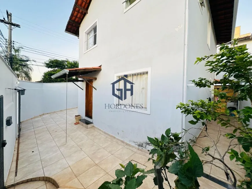Foto 1 de Casa com 4 Quartos à venda, 200m² em Santa Amélia, Belo Horizonte
