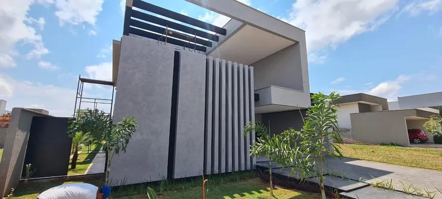 Foto 1 de Casa de Condomínio com 4 Quartos à venda, 420m² em Residencial Goiânia Golfe Clube, Goiânia