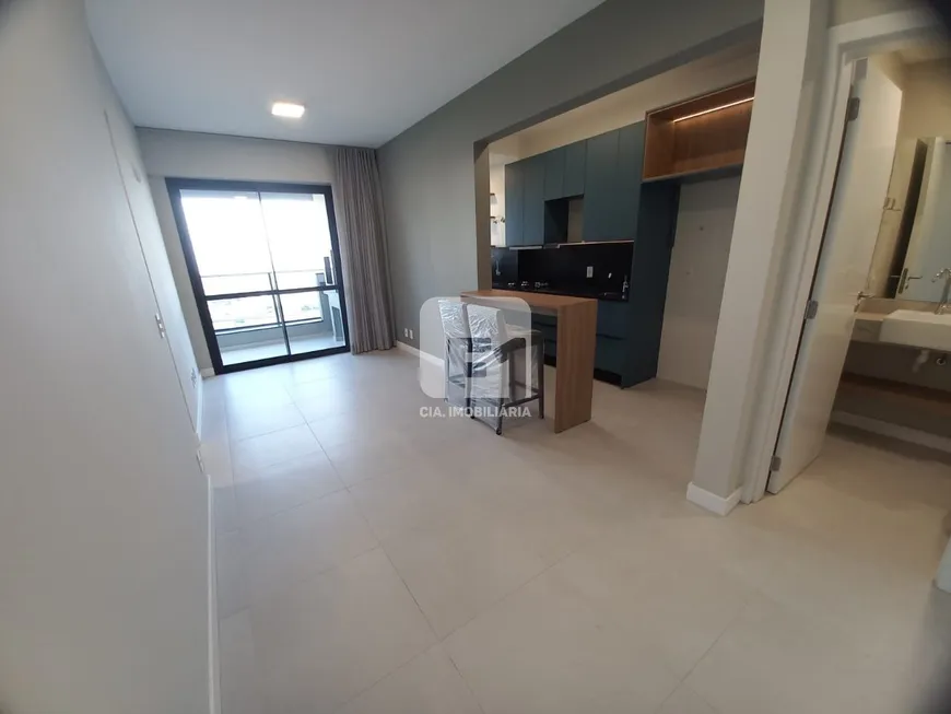 Foto 1 de Apartamento com 1 Quarto para alugar, 53m² em Centro, Florianópolis