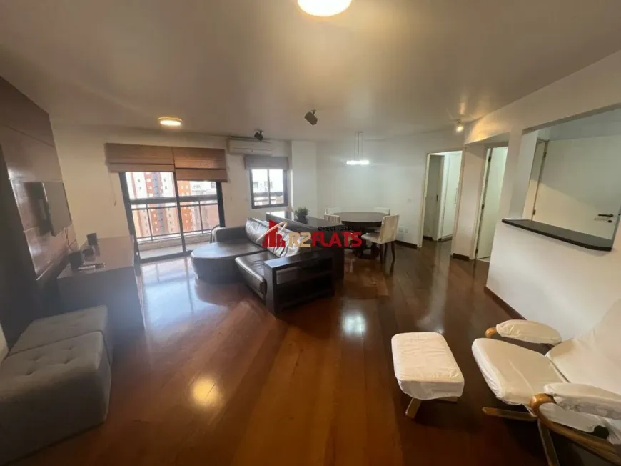 Foto 1 de Flat com 4 Quartos à venda, 120m² em Moema, São Paulo