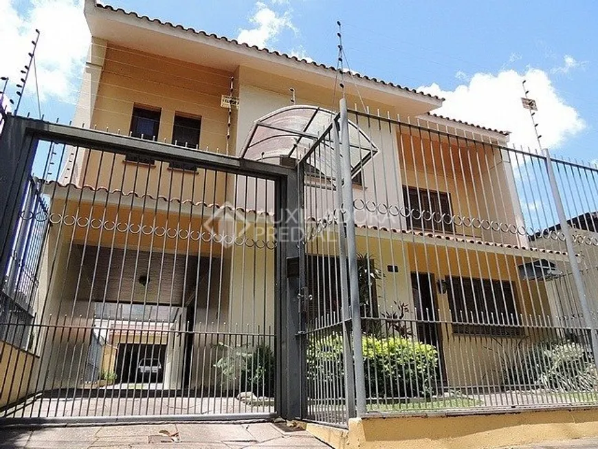Foto 1 de Casa com 4 Quartos à venda, 280m² em Vila Ipiranga, Porto Alegre