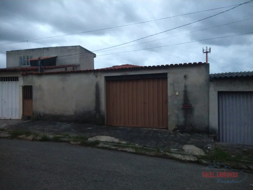 Foto 1 de Casa com 3 Quartos à venda, 246m² em Jardim dos Comerciários, Belo Horizonte