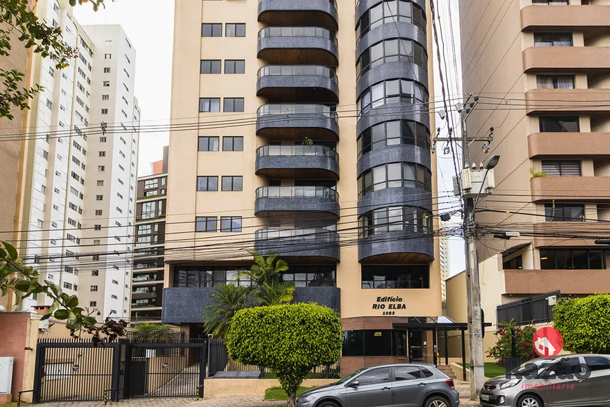 Foto 1 de Apartamento com 3 Quartos à venda, 204m² em Água Verde, Curitiba