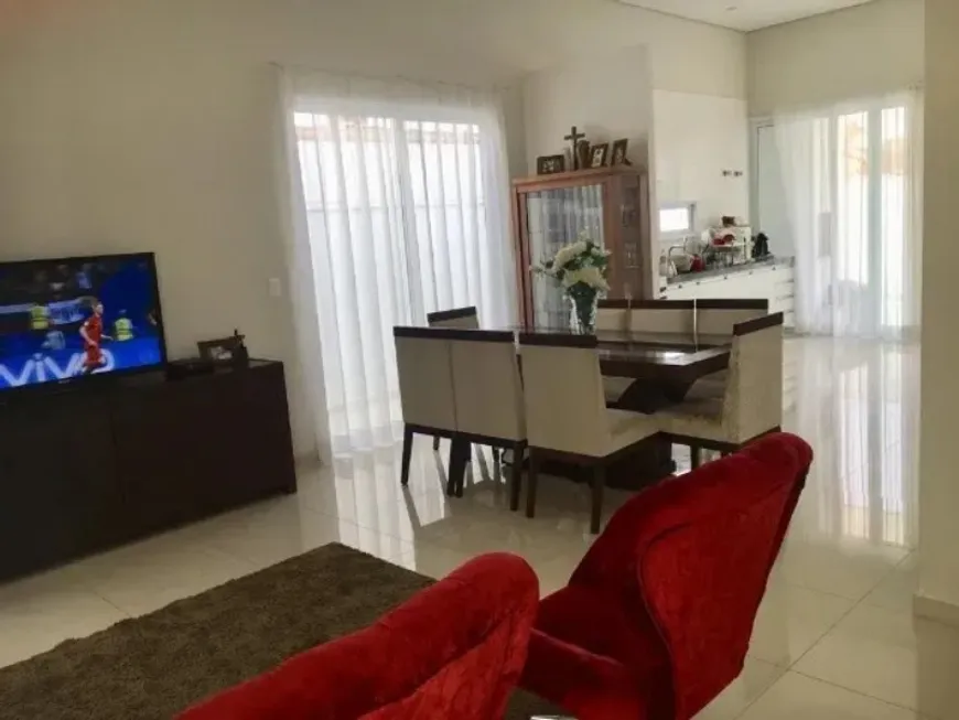 Foto 1 de Casa de Condomínio com 3 Quartos à venda, 160m² em Aparecidinha, Sorocaba