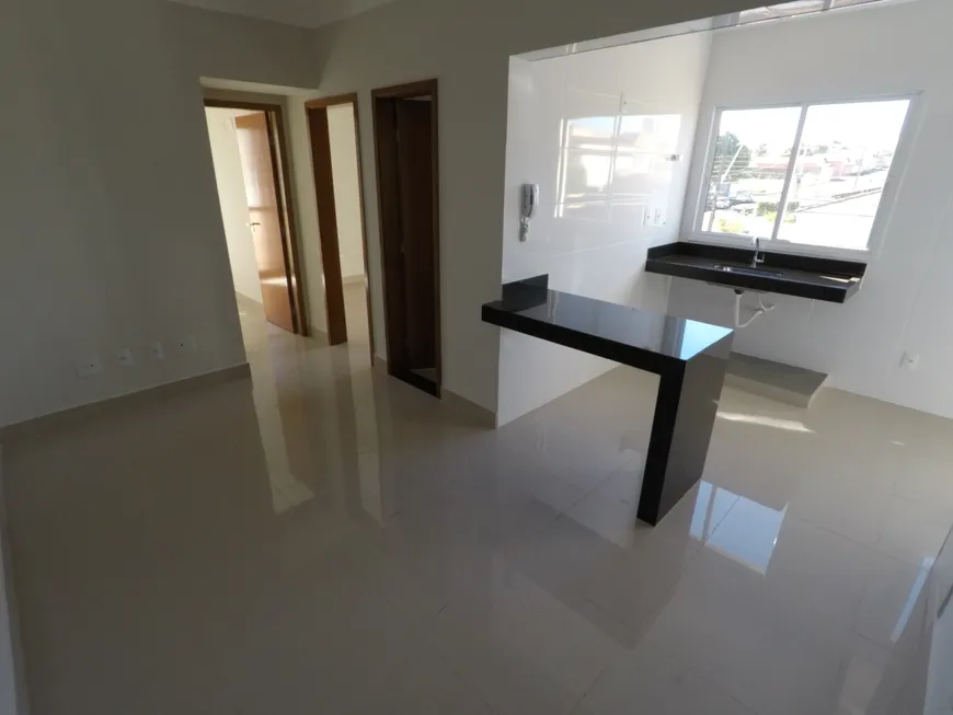 Foto 1 de Apartamento com 2 Quartos à venda, 52m² em Segismundo Pereira, Uberlândia