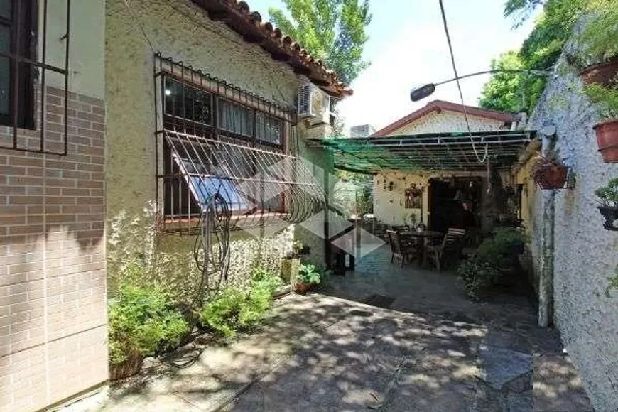 Foto 1 de Casa com 3 Quartos à venda, 180m² em Ipanema, Porto Alegre