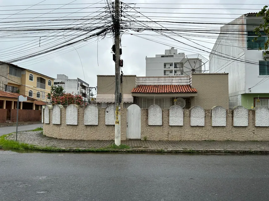 Foto 1 de Casa com 3 Quartos à venda, 240m² em Centro, Campos dos Goytacazes