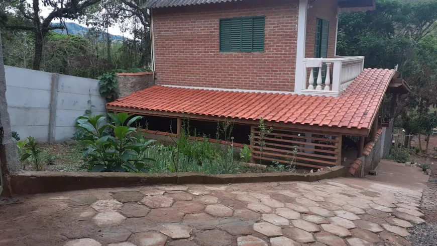 Foto 1 de Fazenda/Sítio com 2 Quartos à venda, 100m² em , Água Comprida