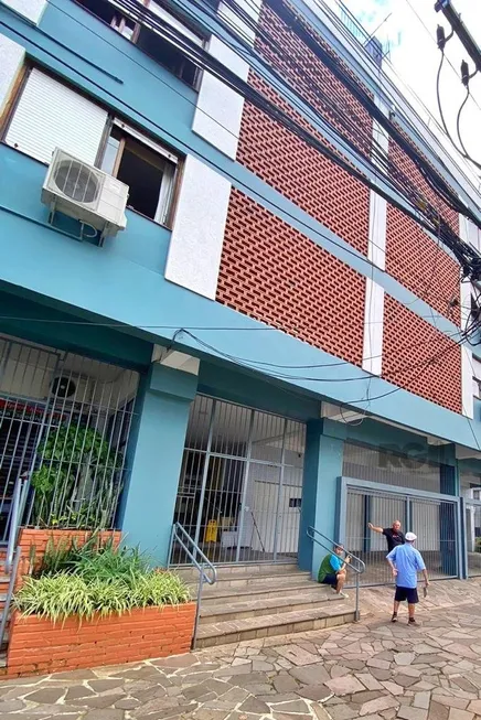 Foto 1 de Apartamento com 2 Quartos à venda, 74m² em Teresópolis, Porto Alegre