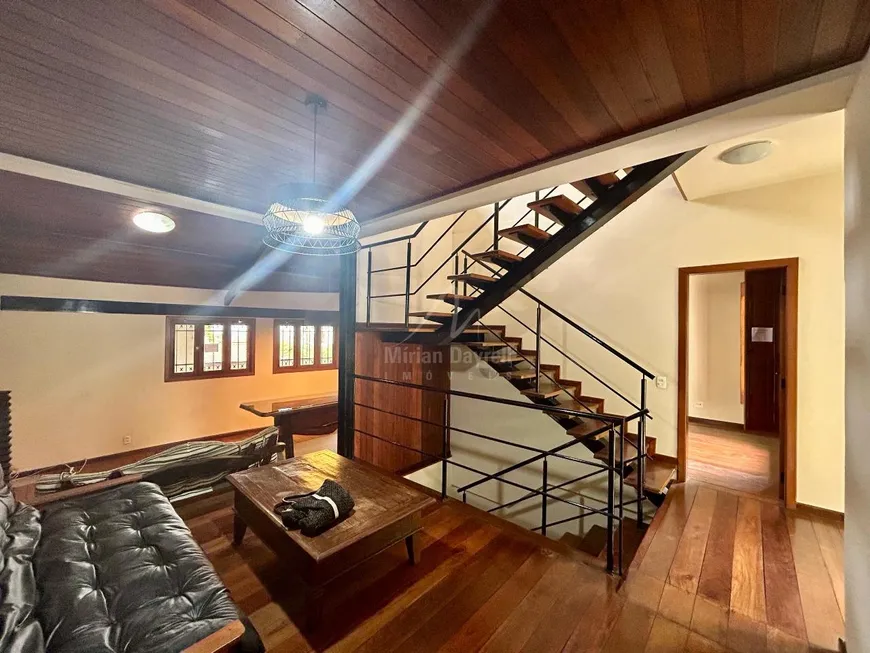 Foto 1 de Casa com 5 Quartos à venda, 337m² em Mangabeiras, Belo Horizonte