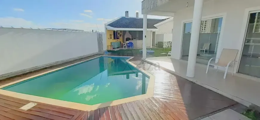 Foto 1 de Casa de Condomínio com 4 Quartos à venda, 402m² em Altos da Serra II, São José dos Campos