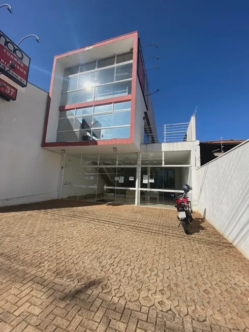 Foto 1 de à venda, 580m² em Jardim Sao Carlos, São Carlos