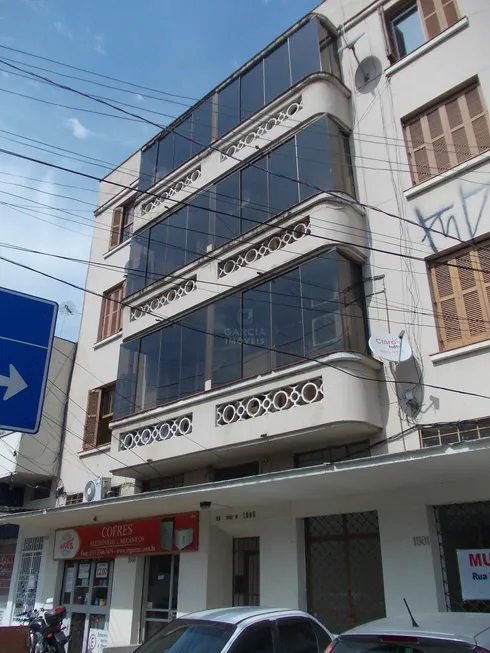 Foto 1 de Apartamento com 2 Quartos à venda, 76m² em Navegantes, Porto Alegre