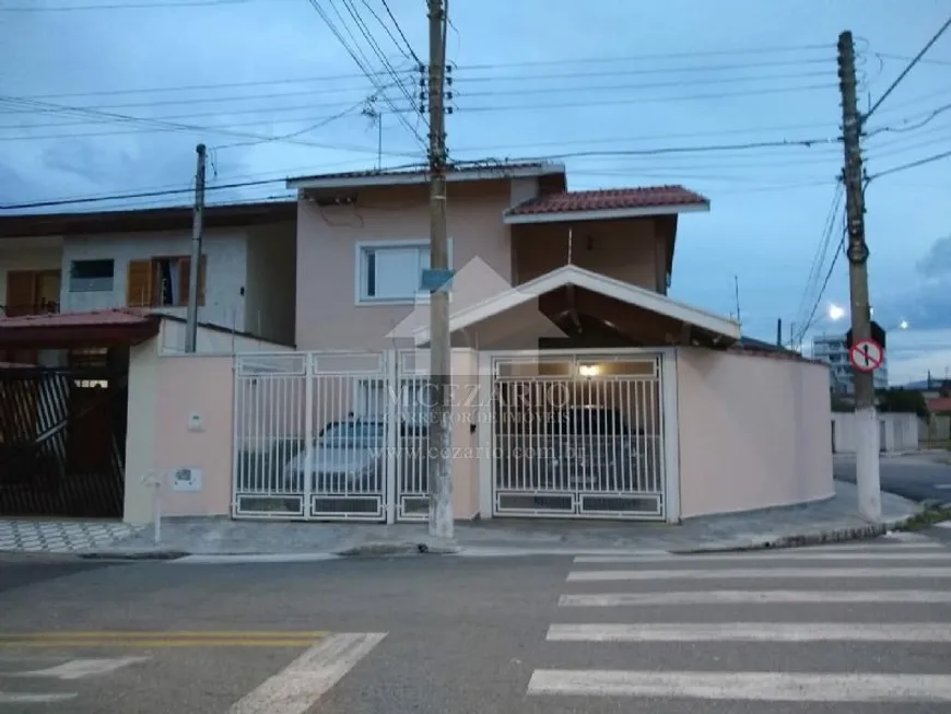 Foto 1 de Sobrado com 3 Quartos à venda, 220m² em Jardim Maria Augusta, Taubaté