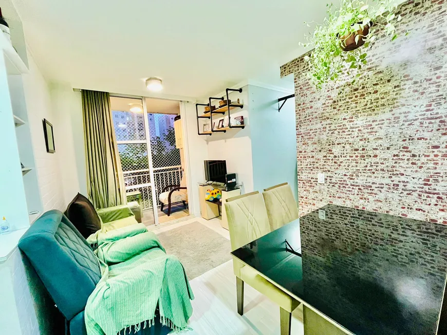 Foto 1 de Apartamento com 2 Quartos à venda, 45m² em Vila Tolstoi, São Paulo