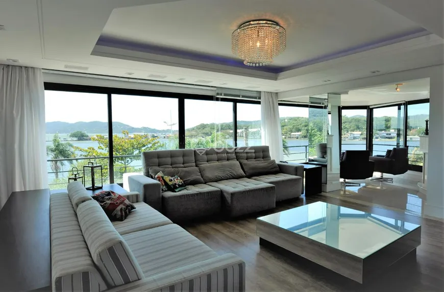 Foto 1 de Apartamento com 3 Quartos à venda, 195m² em Lagoa da Conceição, Florianópolis