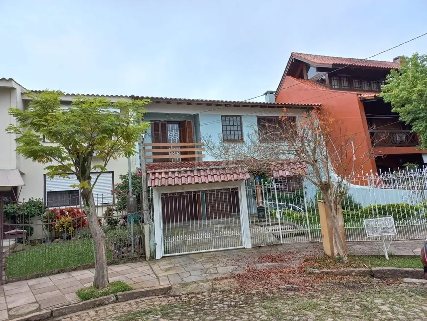 Foto 1 de Casa com 4 Quartos à venda, 261m² em Ipanema, Porto Alegre