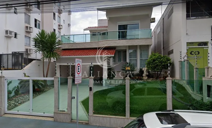 Foto 1 de Casa com 3 Quartos à venda, 325m² em Campinas, São José