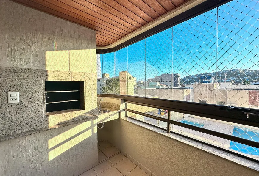 Foto 1 de Apartamento com 3 Quartos à venda, 87m² em Nossa Senhora do Rosário, São José