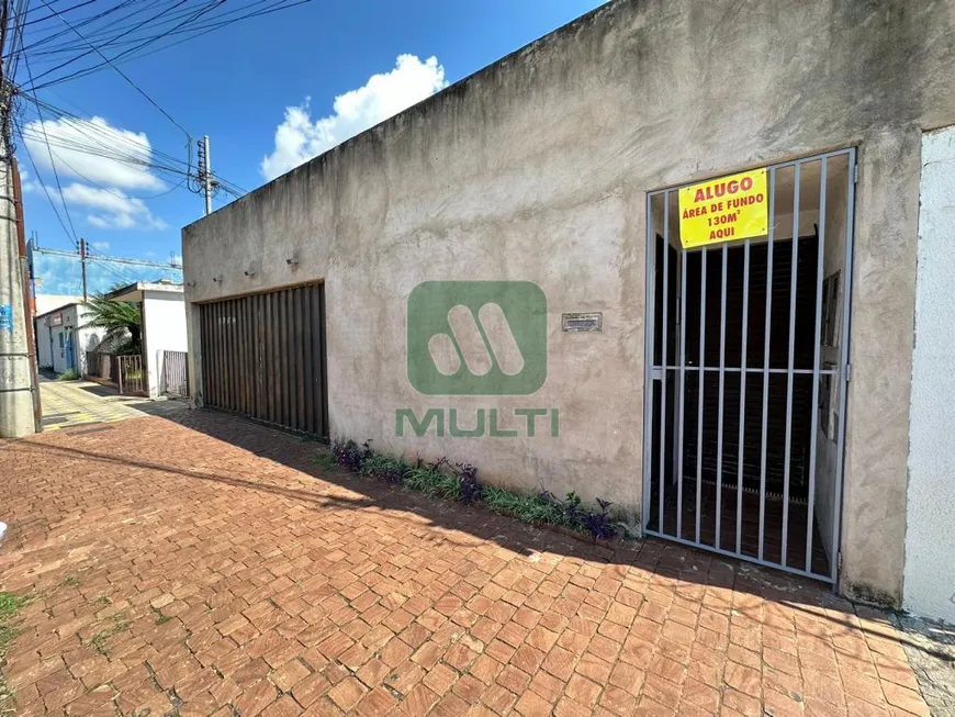 Foto 1 de Casa com 2 Quartos para alugar, 65m² em Martins, Uberlândia