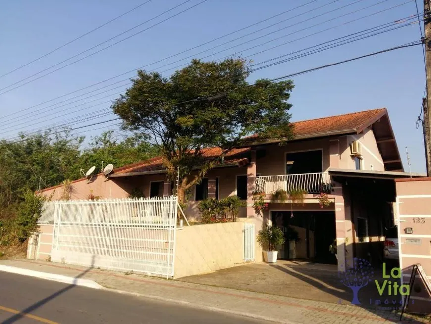 Foto 1 de Casa com 4 Quartos à venda, 300m² em Benedito, Indaial