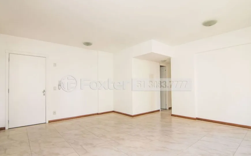 Foto 1 de Apartamento com 2 Quartos à venda, 66m² em Santo Antônio, Porto Alegre