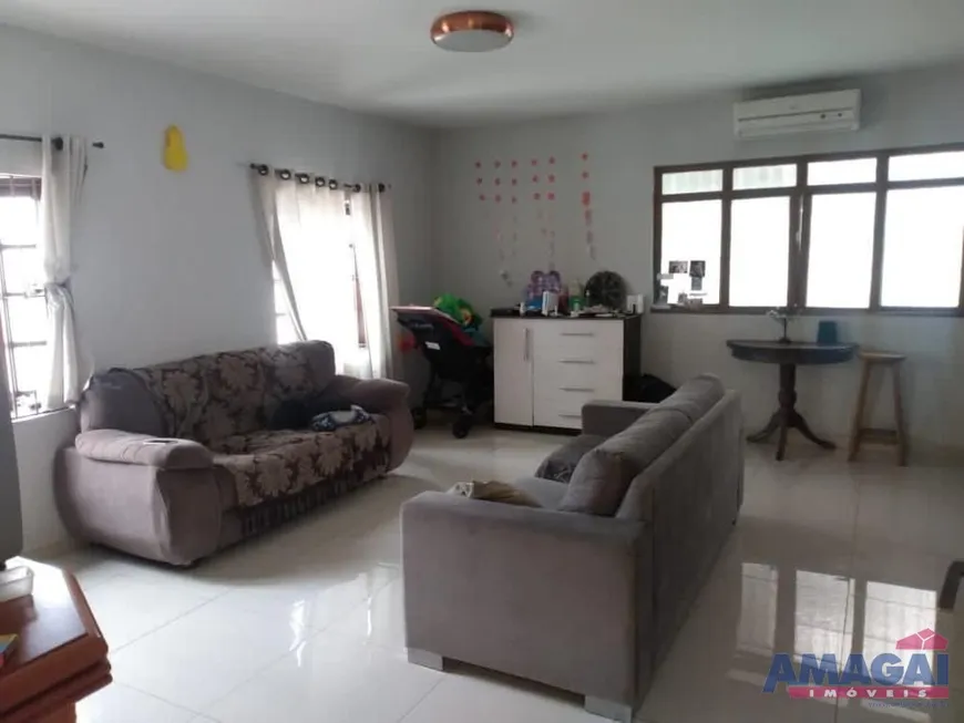 Foto 1 de Casa com 3 Quartos à venda, 186m² em Jardim Santa Maria, Jacareí