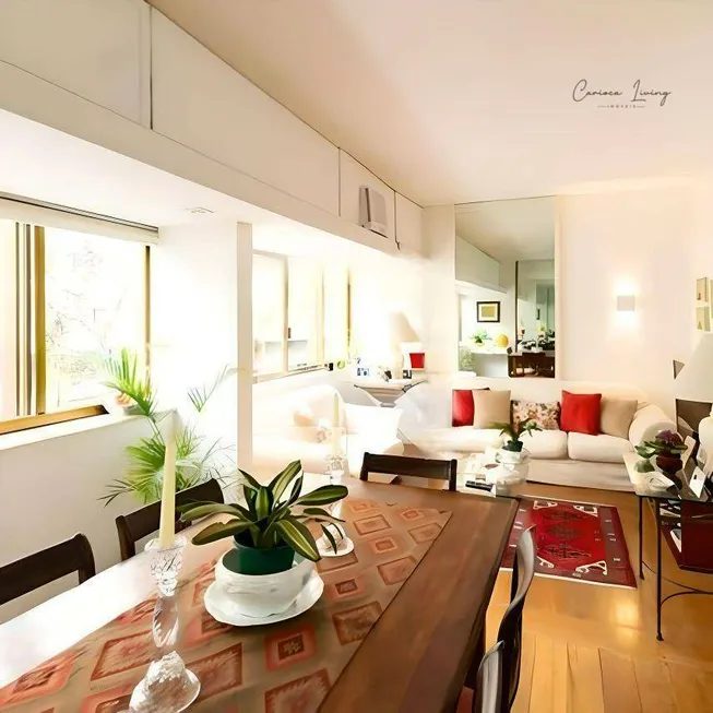Foto 1 de Apartamento com 2 Quartos à venda, 101m² em Lagoa, Rio de Janeiro