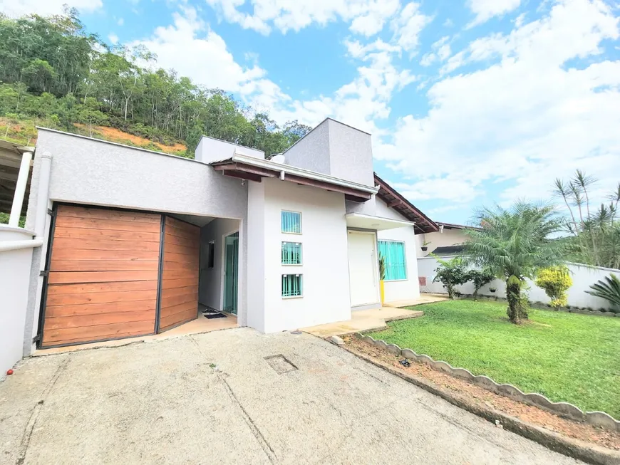 Foto 1 de Casa com 3 Quartos à venda, 190m² em Três Rios do Norte, Jaraguá do Sul