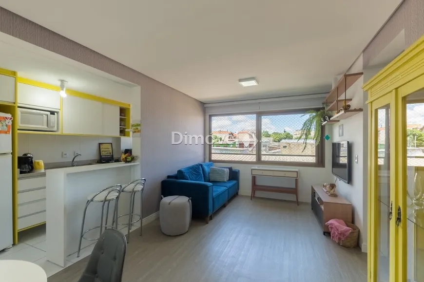 Foto 1 de Apartamento com 2 Quartos à venda, 62m² em Camaquã, Porto Alegre